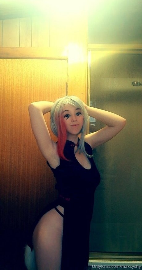 maxxyshy ポルノモデル 写真