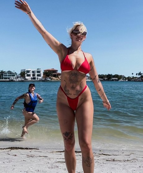 ナチュラルポーグオンリーファン ホットヌード 写真