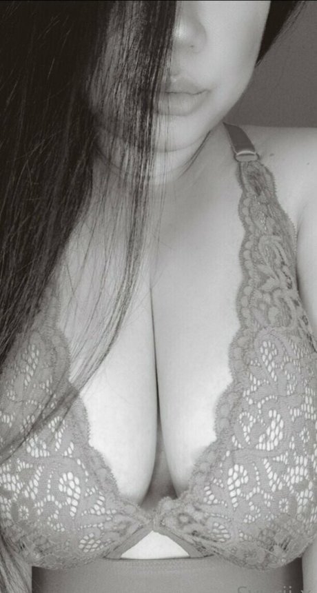 syurii 完璧なモデル 写真