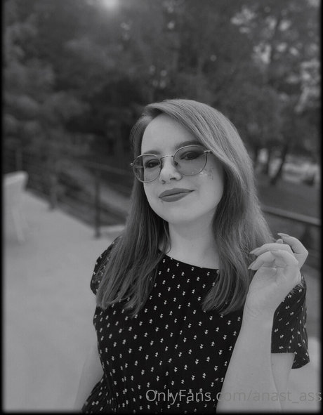 義理の妹オンリーファンズ アート裸 写真