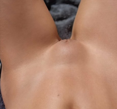 lola rose x ヌードのポルノスター 写真