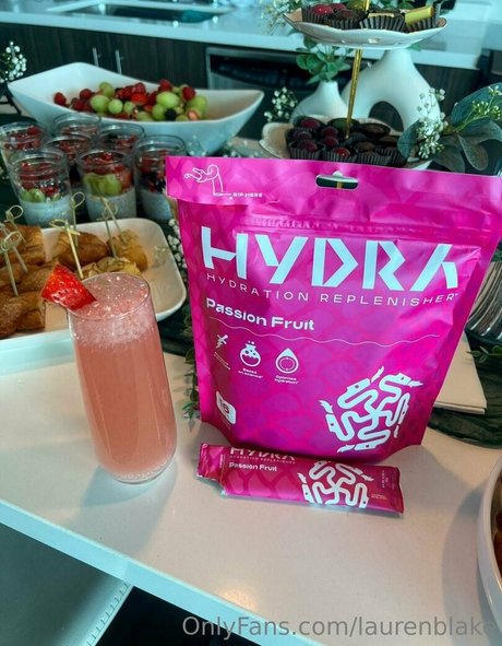 laurenblake ヌードモデル 写真