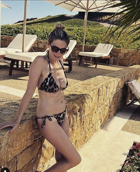 Lisa Faulkner セックス女優 画像