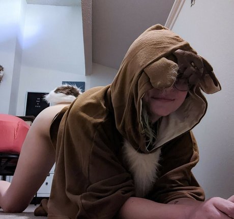 小柄な妻OnlyFans アートポルノ 写真