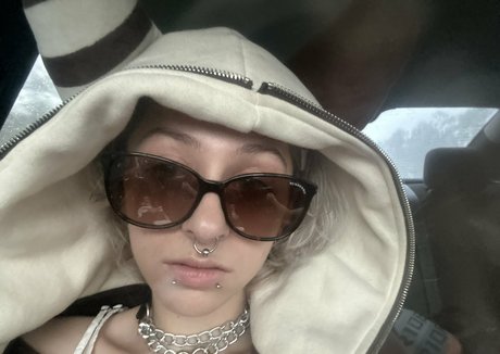 sinfulsheaxxx エロティックなモデル 画像