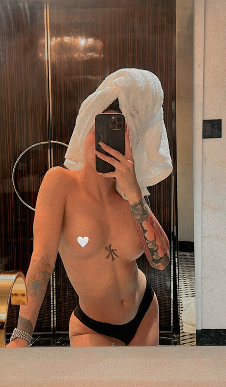 黒人ママオンリーファンズ ホット 画像