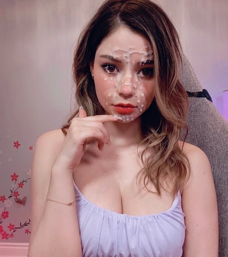 巨乳ストリップOnlyFans 裸 写真