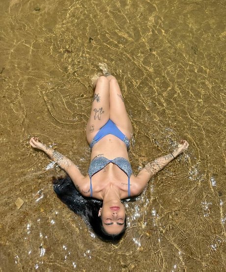 Cleo Pires ホットなポルノスター ギャラリー