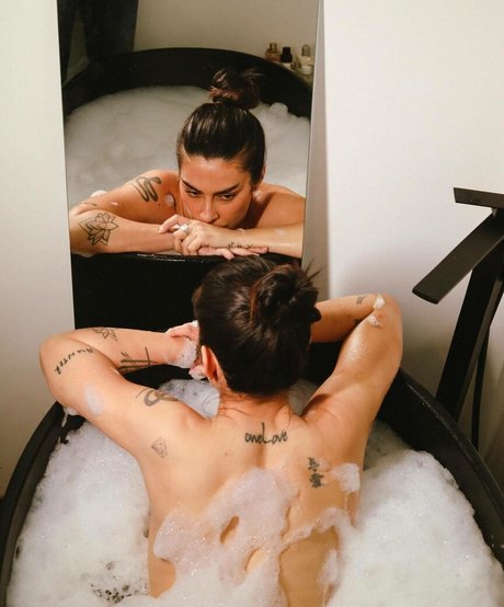 Cleo Pires ポルノモデル アーカイブ