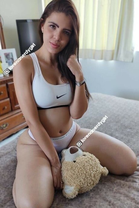 Lorenanerdygirl HD女優 写真