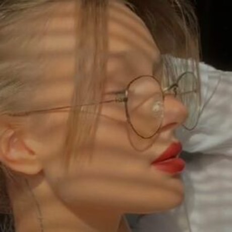 Karina Muzhalovska ポルノスター xxx 写真