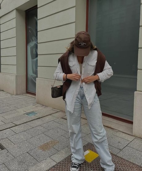 小柄なティーンオンリーファン セクシー裸 ギャラリー