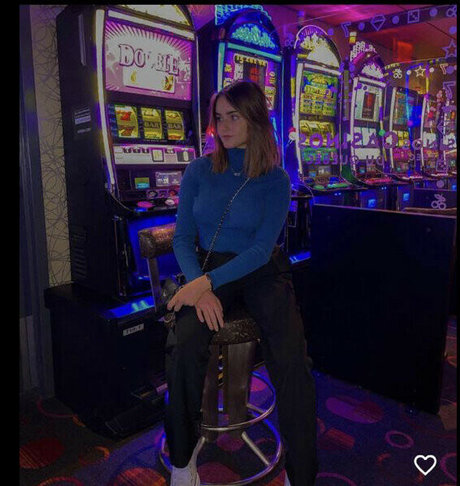 Charlotte Haffner 美しいスター 写真