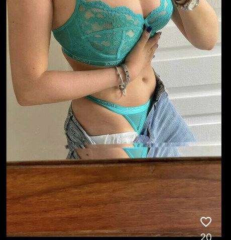 Charlotte Haffner ポルノスター セックス 写真