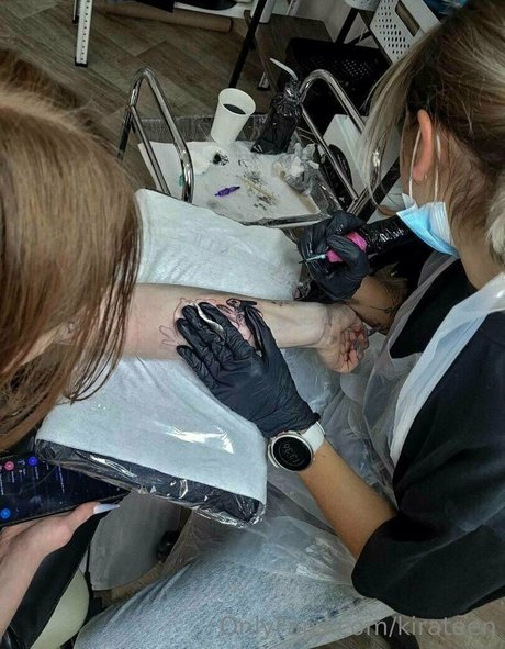 小さなオンリーファンズ セクシー裸 アーカイブ