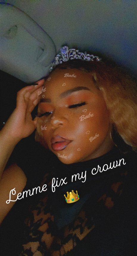 GoddessLuxx かわいいモデル 写真