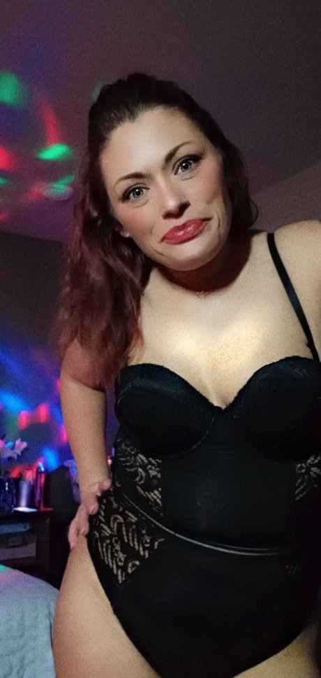 ジンジャートゥインクオンリーファンズ エロ 写真