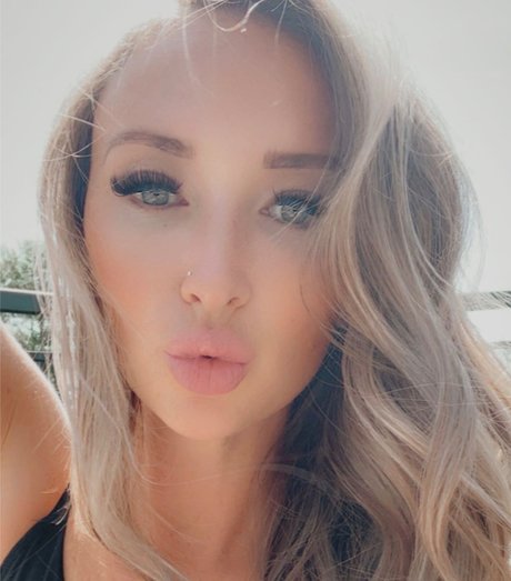 Krista t free xxxポルノスター 画像