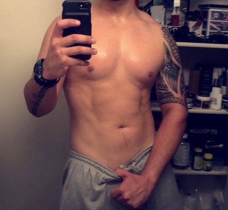 痩せたティーンのオンリーファンズ ホットセックス 画像