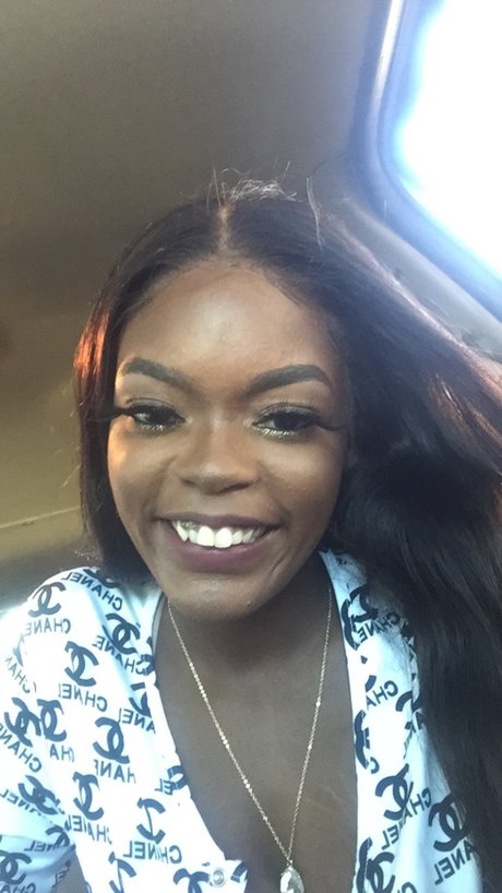 u35662603 ホットなスター 写真