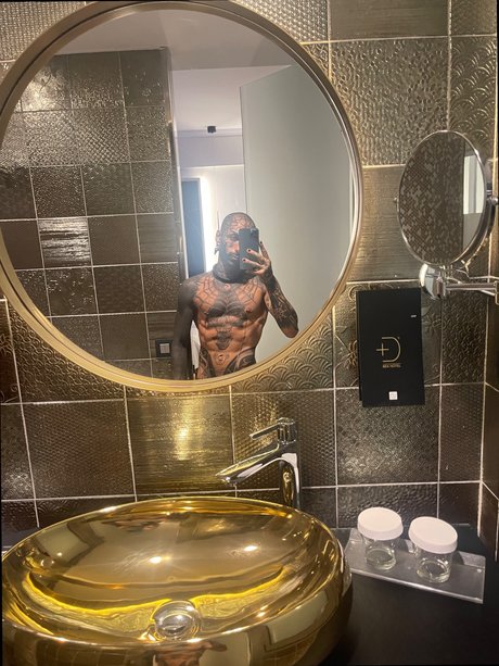 ゲイアナル舐めオンリーファンズ ホット裸 画像