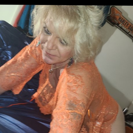 Naughty Dana 完璧なモデル 画像