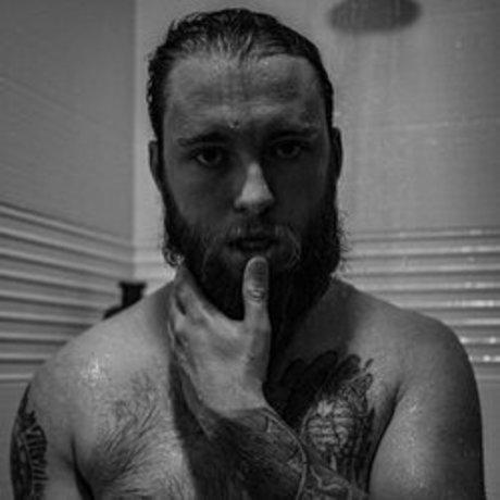 Luke Thighwalker ポルノスター セクシー 写真