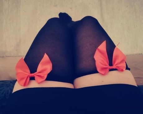 レディーボーイ xxx オンリーファン 美しいヌード 写真