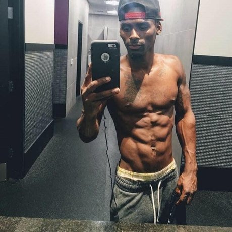 King Falife セクシーなポルノスター 写真