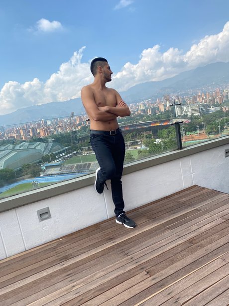 Daniel S nchez Barrientos アダルトモデル 写真