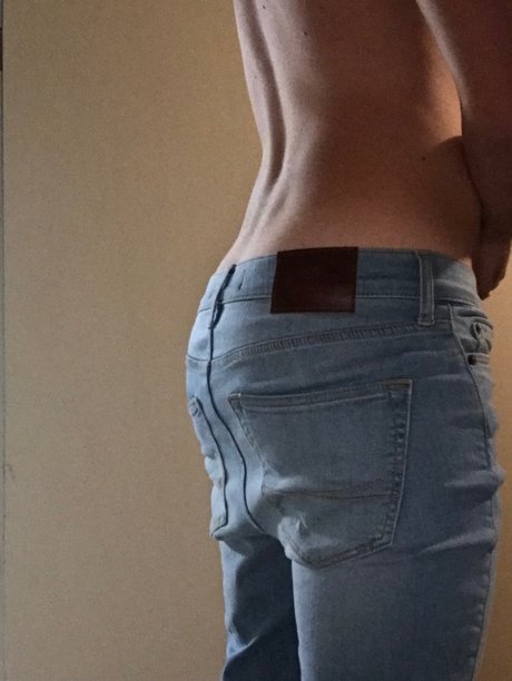 Cole Lake ヌードモデル 画像