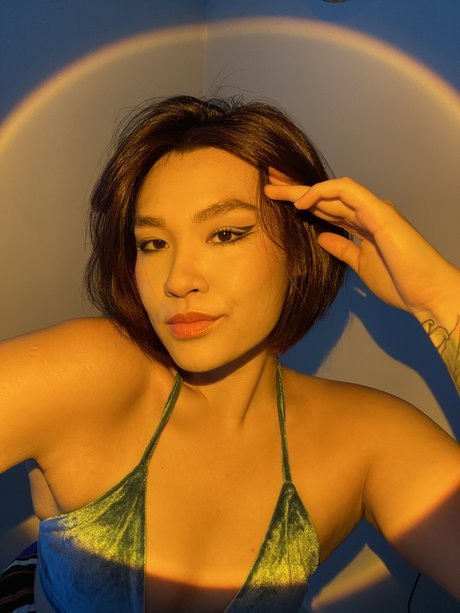 Fine China 最高のポルノスター 写真