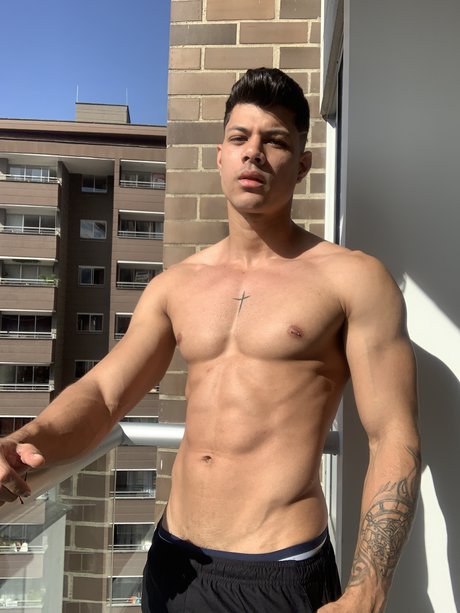 ブロンドビキニOnlyFans ヌード 写真