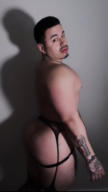 Tommie Thick HDポルノスター ギャラリー