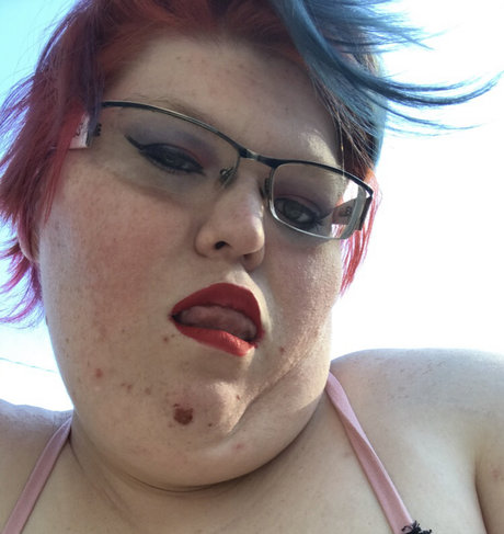 little bunny scooby アダルトスター 写真