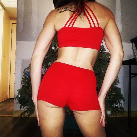 Serena Luvu ポルノスター エロティック 写真