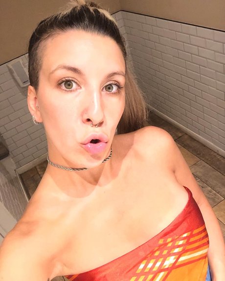 BABY PERT 美しい女優 画像