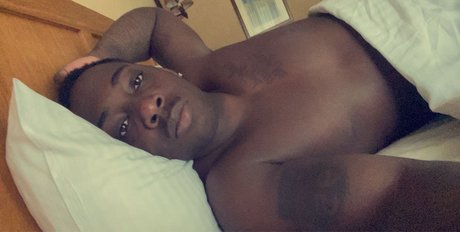 金髪クーガーオンリーファンズ えろ 写真