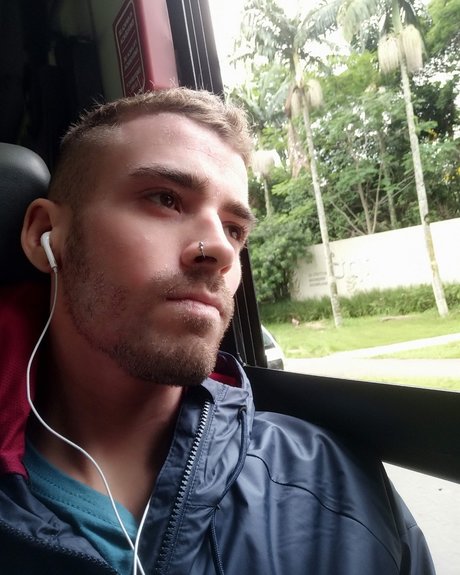 Wesley Alex ポルノスター ヌード 写真