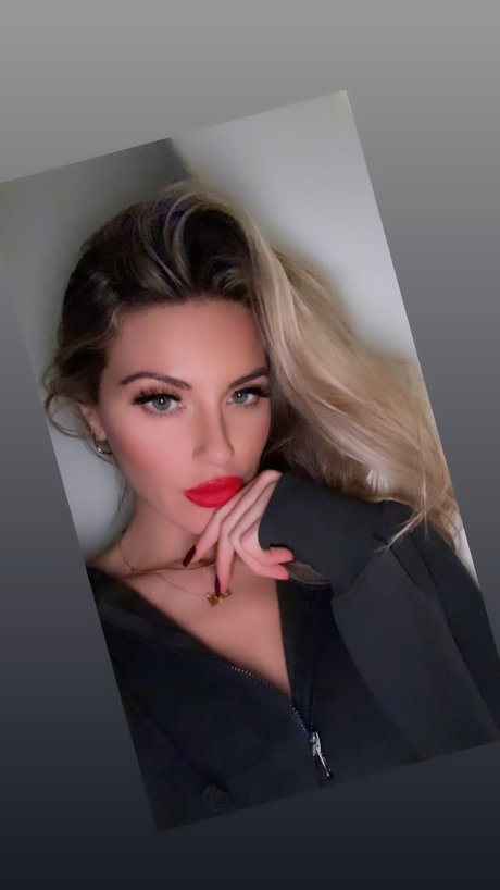 Ashley Schultz かわいいポルノスター アーカイブ