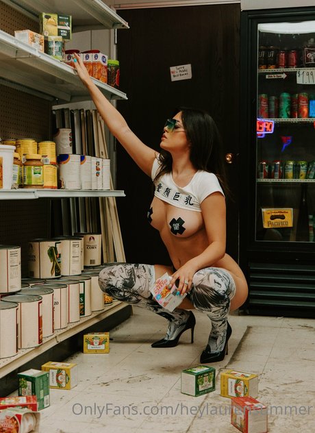 太ももオンリーファン 無料 画像