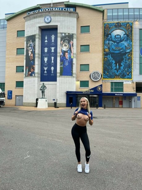 Astrid Wett エロティックなスター 写真