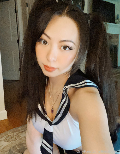 ピアス乳首オンリーファンズ 無料 写真