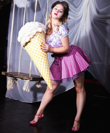 Holly Garner ポルノスター セクシー 画像