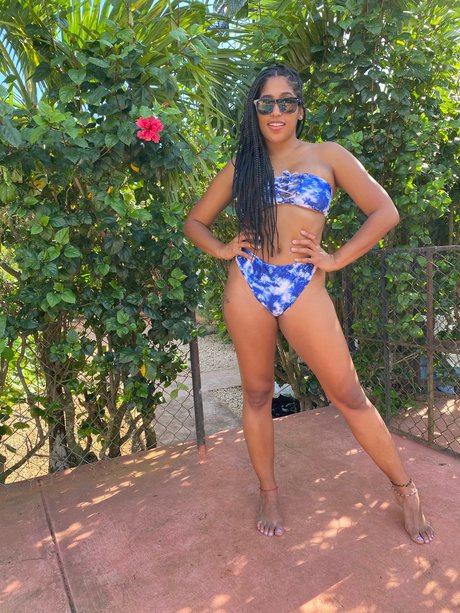 ヌード 屋外 OnlyFans ホット 写真