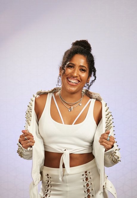 裸の熟女オンリーファンズ セックス 写真