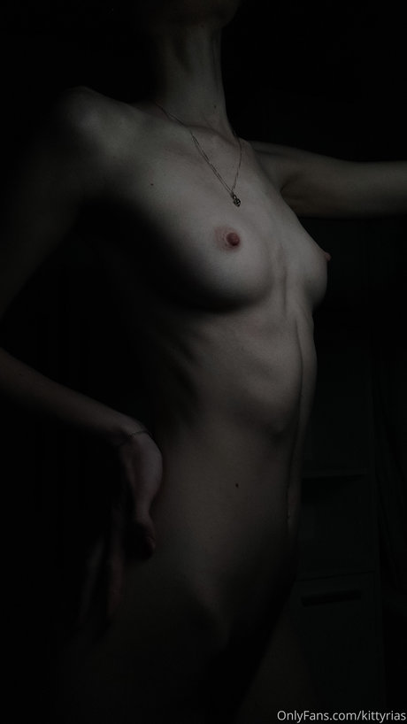 ミニドレス OnlyFans 限定 写真