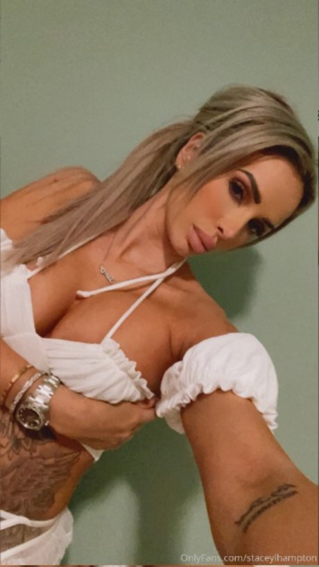 ゲイランジェリーOnlyFans セクシー 画像