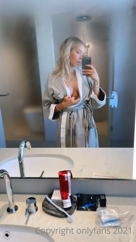 金髪の射精OnlyFans ホット 写真