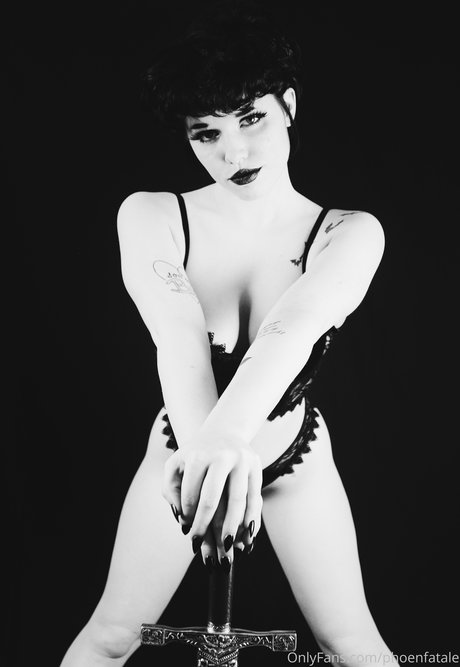 Phoenfatale ヌードモデル 写真
